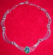 Necklet with opal